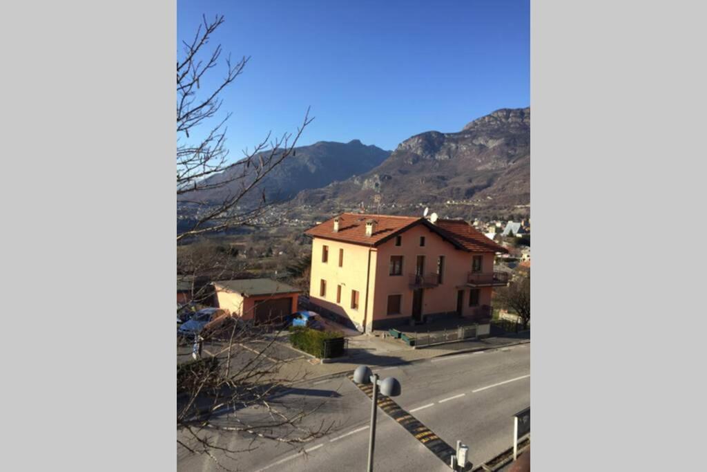 Appartamento Con Parcheggio Pubblico Sotto Casa Сент-Винсент Экстерьер фото