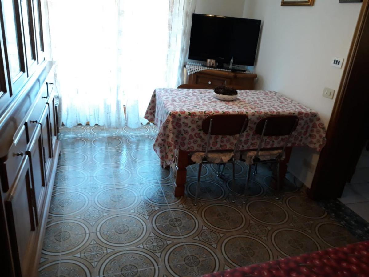 Appartamento Con Parcheggio Pubblico Sotto Casa Сент-Винсент Экстерьер фото