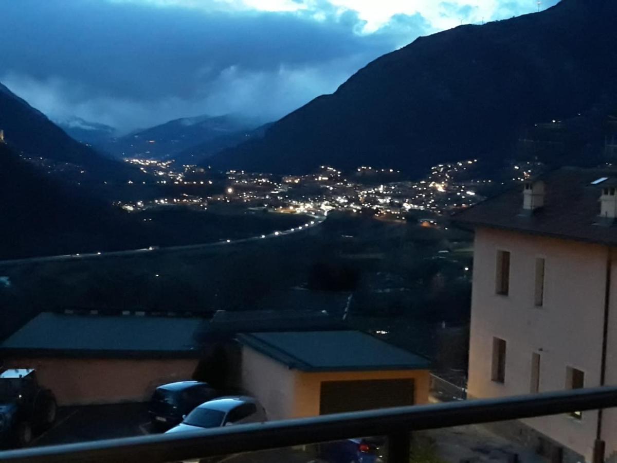 Appartamento Con Parcheggio Pubblico Sotto Casa Сент-Винсент Экстерьер фото